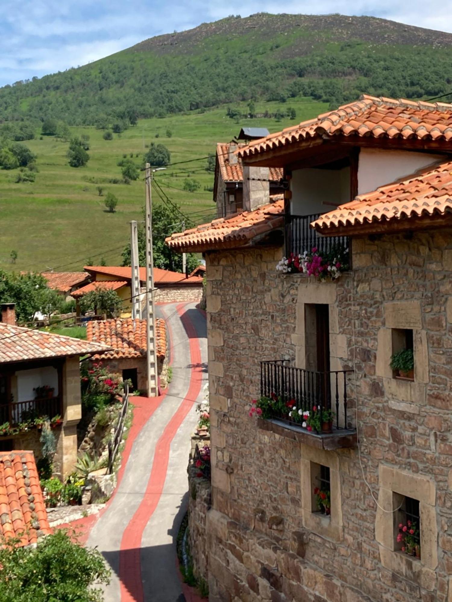 La Valuisilla, Hotel Rural Cicera Ngoại thất bức ảnh