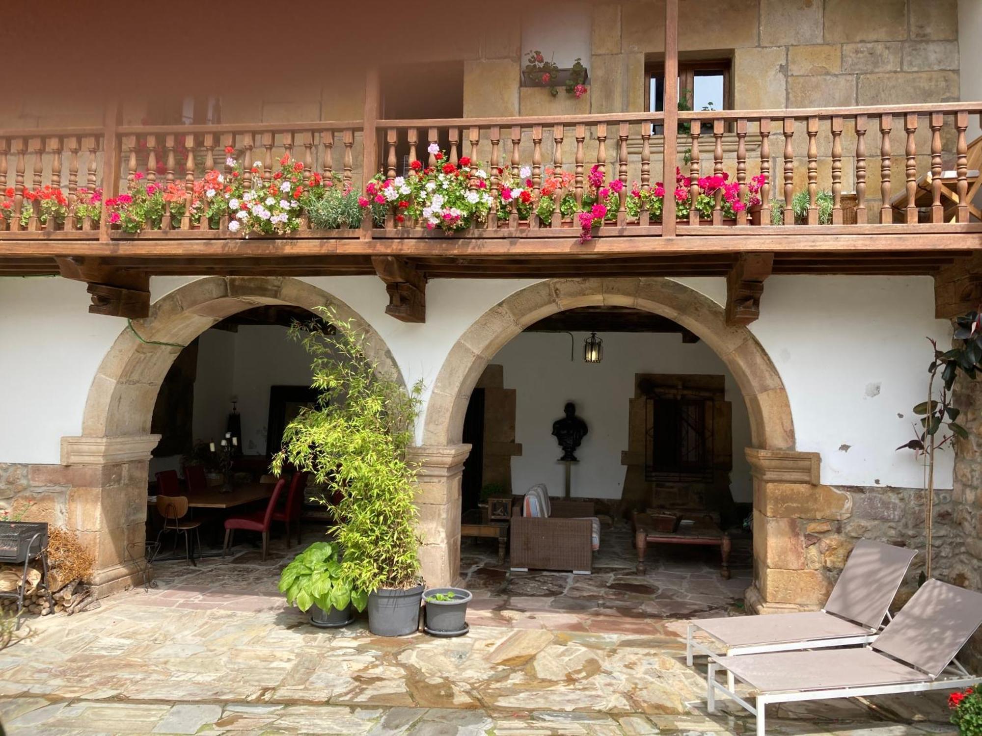 La Valuisilla, Hotel Rural Cicera Ngoại thất bức ảnh